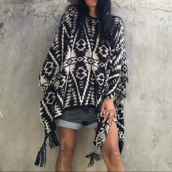 Sweaters - SOLD OUT Black & White Tribal Aztec Western Printed Knit Poncho Tassel Trimmed